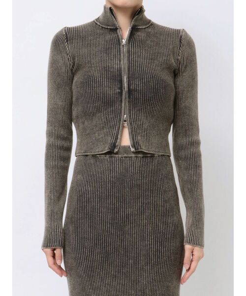 EMODA（エモダ）の「ウォッシュリブジップニット（ニット/セーター・レディース・ブルー/シルバー/ブラック/ピンク/ベージュ・FREE）」の8枚目の写真