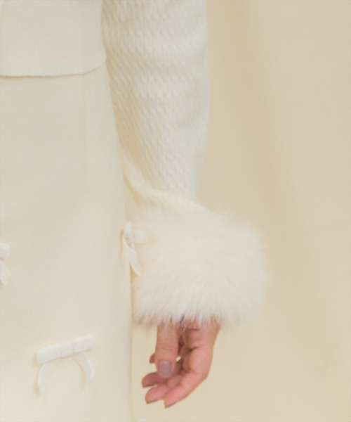 SWINGLE（スウィングル）の「袖ファーミニケーブルカーディガン（カーディガン/ボレロ・レディース・ピンク/オフホワイト/ブラック・FREE）」の12枚目の写真