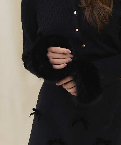 SWINGLE（スウィングル）の「袖ファーミニケーブルカーディガン（カーディガン/ボレロ・レディース・ピンク/オフホワイト/ブラック・FREE）」の14枚目の写真