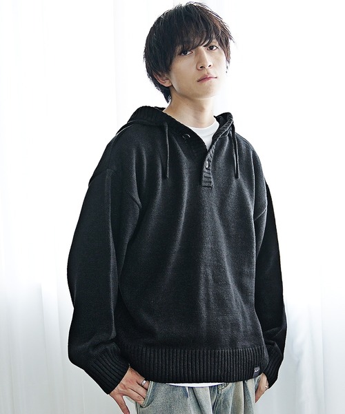 MinoriTY(マイノリティ)の「【MinoriTY】ざっくり編み7Gフード付きパーカーニット メンズ フーディー セーター ビッグシルエット オーバーサイズ ショート丈(ニット/セーター・メンズ・ブラック/ベージュ/ブルー/ダークブラック/グレイッシュブルー/グレイッシュベージュ/ボルドー・S/M/L)」の2枚目の写真