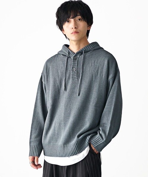 MinoriTY(マイノリティ)の「【MinoriTY】ざっくり編み7Gフード付きパーカーニット メンズ フーディー セーター ビッグシルエット オーバーサイズ ショート丈(ニット/セーター・メンズ・ブラック/ベージュ/ブルー/ダークブラック/グレイッシュブルー/グレイッシュベージュ/ボルドー・S/M/L)」の15枚目の写真