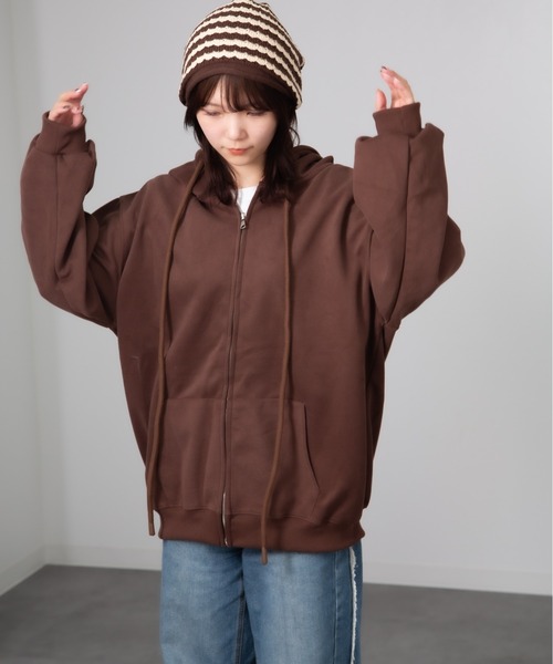 Chiina(チーナ)の「Chiina/無地 シンプル オーバーサイズ フルジップパーカー(パーカー・レディース・ブラック/アイボリー/ダークグレー/ライトピンク/アッシュグレー/ブラウン/レッド・FREE)」の15枚目の写真