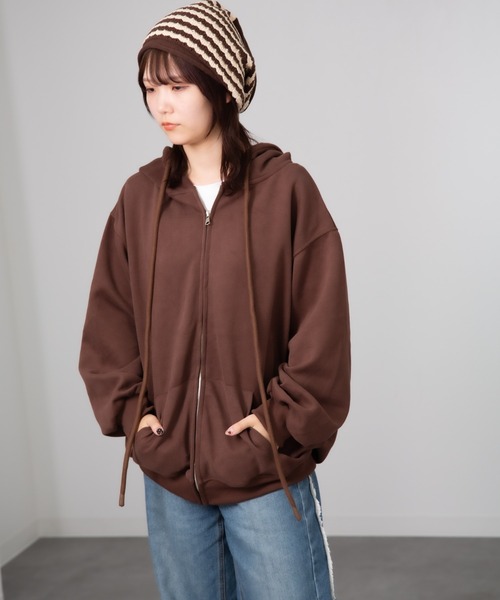 Chiina(チーナ)の「Chiina/無地 シンプル オーバーサイズ フルジップパーカー(パーカー・レディース・ブラック/アイボリー/ダークグレー/ライトピンク/アッシュグレー/ブラウン/レッド・FREE)」の17枚目の写真