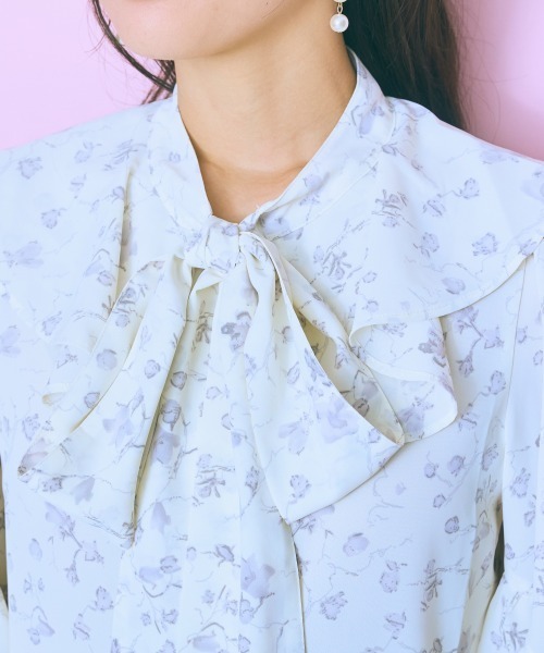 marun（マルン）の「＜大きいサイズ＞ 花柄フリル長袖ブラウス marun（シャツ/ブラウス・レディース・アイボリー系/イエロー系・5L/L/LL/3L/4L）」の11枚目の写真