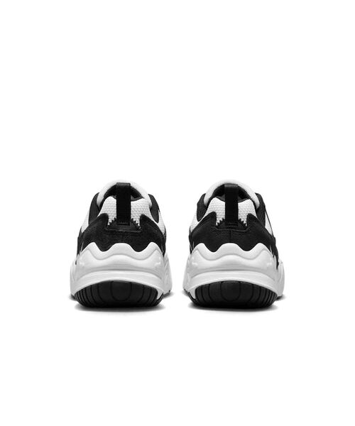 NIKE（ナイキ）の「ナイキ テック ヘラ ウィメンズシューズ / Nike Tech Hera Women's Shoes DR9761-101 White（スニーカー・レディース・ホワイト系その他2・23/24/23.5/28.5/25.5/26.5/27.5/22.5/24.5/25/26/27/28/22/29）」の5枚目の写真