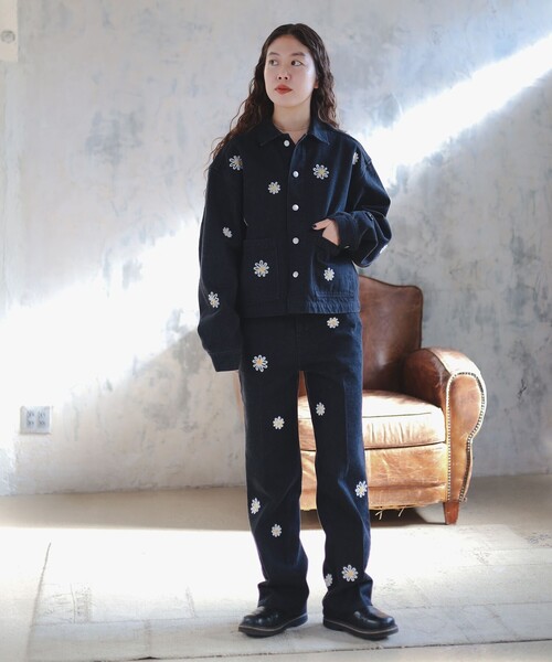 B:MING by BEAMS（ビーミングバイビームス）の「ambiance / Embroidery Jacket（S～M）（デニムジャケット・レディース・ブラウン/ブラック・SMALL/MEDIUM）」の4枚目の写真