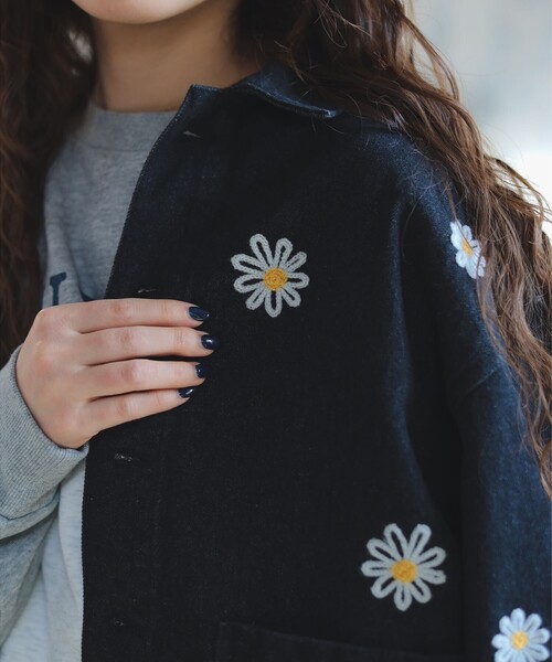 B:MING by BEAMS（ビーミングバイビームス）の「ambiance / Embroidery Jacket（S～M）（デニムジャケット・レディース・ブラウン/ブラック・SMALL/MEDIUM）」の8枚目の写真