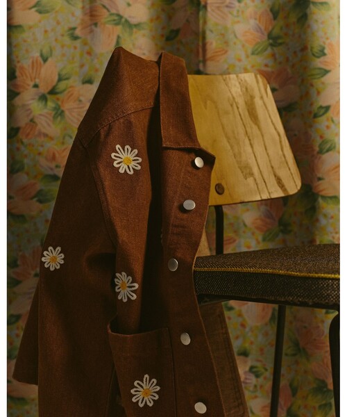 B:MING by BEAMS（ビーミングバイビームス）の「ambiance / Embroidery Jacket（S～M）（デニムジャケット・レディース・ブラウン/ブラック・SMALL/MEDIUM）」の17枚目の写真