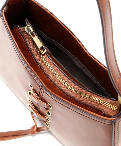 NATURAL BEAUTY BASIC（ナチュラルビューティーベーシック）の「◇【美人百花掲載】レースアップセミショルダーバッグ（ショルダーバッグ・レディース・ブラック/ブラウン/オフホワイト・ﾌﾘ-）」の13枚目の写真