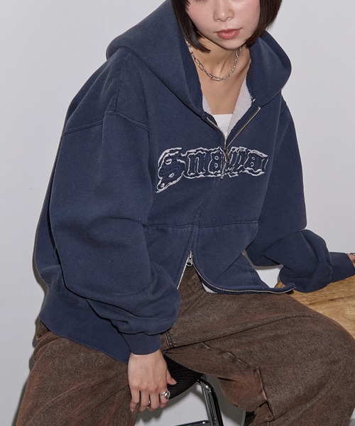 Snap club（スナップクラブ）の「【Snap club】ヴィンテージ加工 ダメージパッチロゴ ダブルジップパーカー（パーカー・レディース・ブラウン/レッド/ブラック/ライトベージュ/サックスブルー/ライトグレー/ネイビー・M/L）」の5枚目の写真