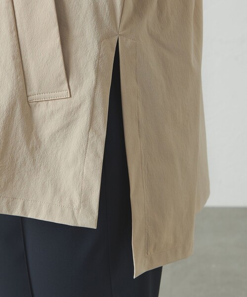 CAST:（キャストコロン）の「【オンでもオフでも活躍/機能性素材】ミドルライトアウター（トレンチコート・レディース・ブルー系その他2/ベージュ/オフホワイト・M）」の7枚目の写真