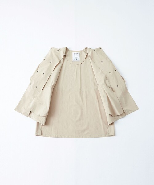 CAST:（キャストコロン）の「【オンでもオフでも活躍/機能性素材】ミドルライトアウター（トレンチコート・レディース・ブルー系その他2/ベージュ/オフホワイト・M）」の5枚目の写真