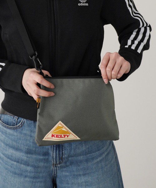 KELTY（ケルティ）の「KELTY/ケルティ VINTAGE FLAT POUCH S フラットポーチS 2026年春夏（ショルダーバッグ・メンズ・タン/セージグリーン/グレー/キャメル/ネイビー/ブラック/モカ・FREE）」の5枚目の写真