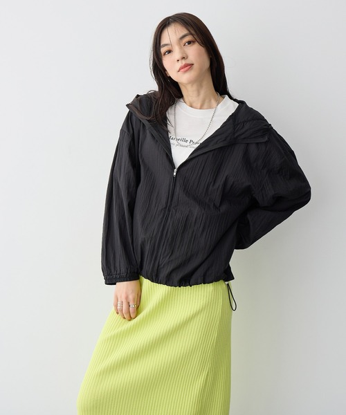 anyfee（エニフィー）の「【anyfee/プラスサイズ】シアーマウンテンパーカー（マウンテンパーカー・レディース・ライトグレー/ブラック・5L/4L/3L/LL）」の2枚目の写真