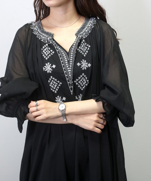 Aletta vita(アレッタビータ)の「綿ボイル刺繍ロングワンピース(ワンピース・レディース・ブラック/ブラウン・FREE)」の11枚目の写真
