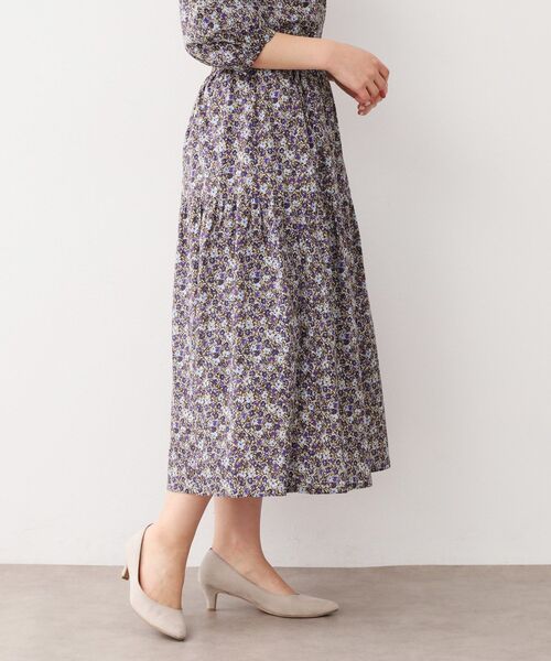 LAURA ASHLEY(ローラアシュレイ)の「【洗える/コットン100%/同柄アイテムあり】アマイア ディッツィー柄 スカート(スカート・レディース・イエロー系その他2/ネイビー系・38/40)」の7枚目の写真