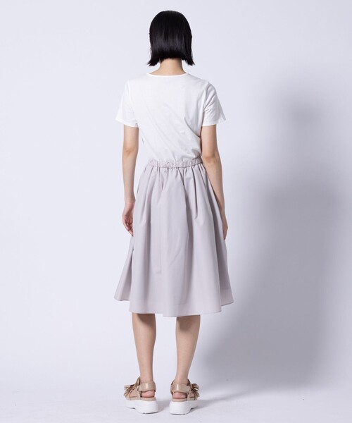 TOCCA（トッカ）の「TEXT LOGO TEE Tシャツ（Tシャツ/カットソー・レディース・ベージュ系/アイボリー系・MEDIUM/SMALL）」の7枚目の写真