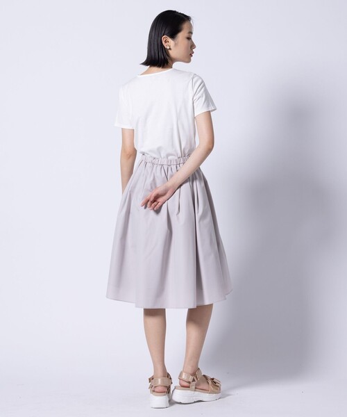 TOCCA（トッカ）の「TEXT LOGO TEE Tシャツ（Tシャツ/カットソー・レディース・ベージュ系/アイボリー系・MEDIUM/SMALL）」の8枚目の写真