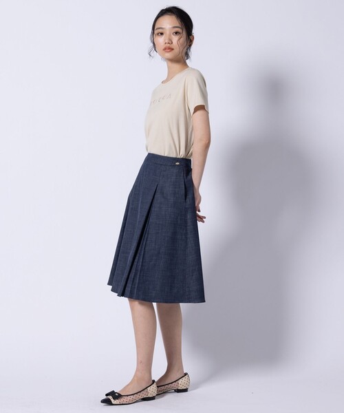 TOCCA（トッカ）の「TEXT LOGO TEE Tシャツ（Tシャツ/カットソー・レディース・ベージュ系/アイボリー系・MEDIUM/SMALL）」の11枚目の写真