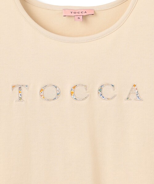 TOCCA（トッカ）の「TEXT LOGO TEE Tシャツ（Tシャツ/カットソー・レディース・ベージュ系/アイボリー系・MEDIUM/SMALL）」の18枚目の写真