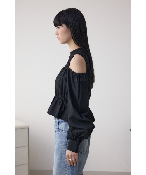 AZUL by moussy(アズールバイマウジー)の「オフショルレイヤードブラウス(Tシャツ/カットソー・レディース・グレー/アイボリー/ブラック・FREE)」の19枚目の写真