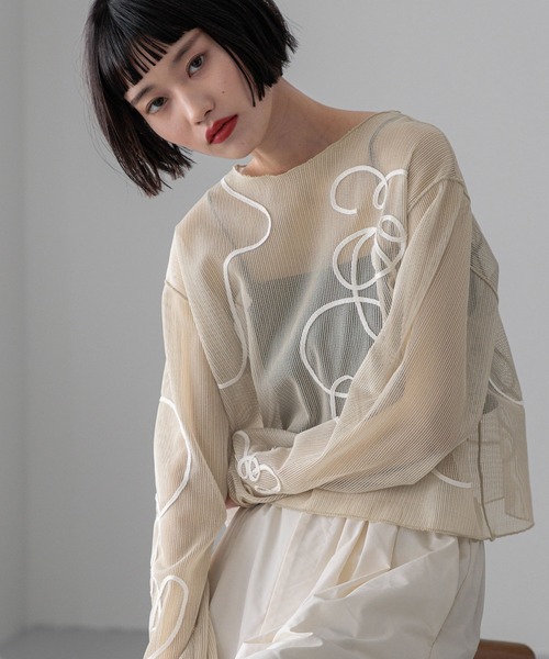 LOWRYS FARM（ローリーズファーム）の「エンブロイダリープルオーバー