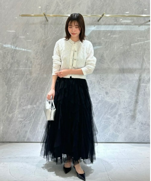 LOULOU WILLOUGHBY(ルルウィルビー)の「【LOULOU WILLOUGHBY】シークインエンブロイダリーカーディガン(カーディガン/ボレロ・レディース・ブラック/オフホワイト/ピンク・2)」の22枚目の写真