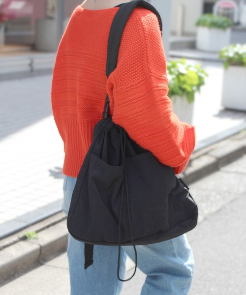 ALTROSE(アルトローズ)の「【ALTROSE】アルトローズ ハリソン ナイロン ショルダーバッグ 超軽量 ALT332708(ショルダーバッグ・レディース・ブラック/ブラウン/カーキ/ライトベージュ・FREE)」の1枚目の写真