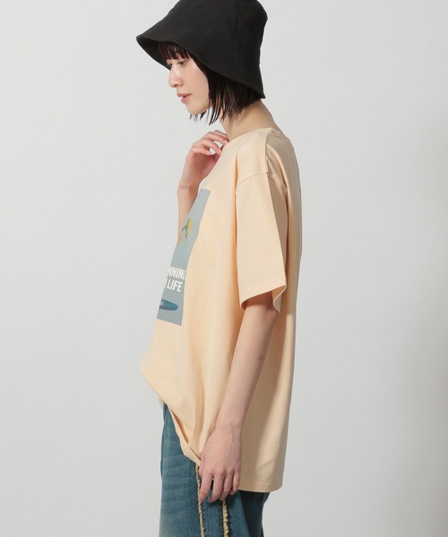 LAKOLE（ラコレ）の「フラワーフォトTEE / 325508（Tシャツ/カットソー・レディース・イエロー/オフホワイト/チャコールグレー・FREE）」の5枚目の写真