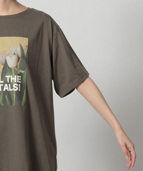 LAKOLE（ラコレ）の「フラワーフォトTEE / 325508（Tシャツ/カットソー・レディース・イエロー/オフホワイト/チャコールグレー・FREE）」の11枚目の写真