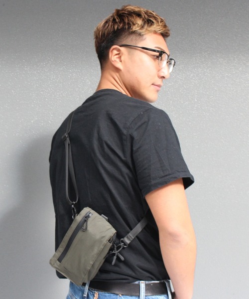 RAW.C(ロークリエイト)の「FUNCTIONAL/ファンクショナル ショルダーバッグ FLAP UTILITY MINI SHOULDER 撥水 軽量 RCB-097TI(ショルダーバッグ・メンズ・ダークカーキ/ブラック・FREE)」の1枚目の写真