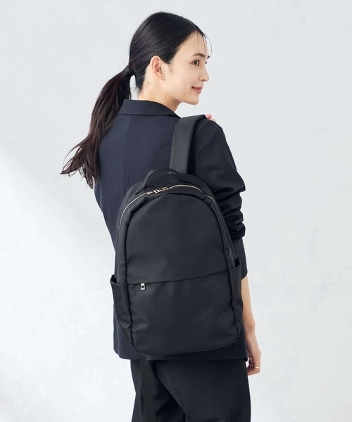 a.v.v(アーヴェヴェ)の「【多機能/A4収納可能】ナイロンリュック(バックパック/リュック・レディース・チャコールグレー/ブラック・38)」の3枚目の写真