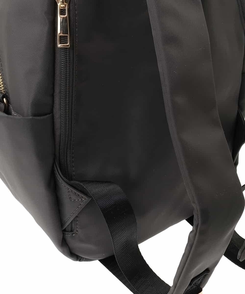 a.v.v(アーヴェヴェ)の「【多機能/A4収納可能】ナイロンリュック(バックパック/リュック・レディース・チャコールグレー/ブラック・38)」の5枚目の写真
