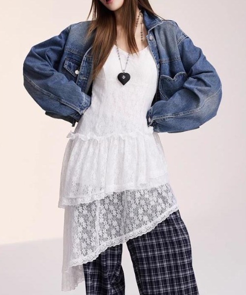 gossip！ロサンゼルス（ゴシップロサンゼルス）の「小花柄レーアシンメトリース レイヤードキャミワンピース（ワンピース・レディース・ブラック/ホワイト・FREE）」の9枚目の写真