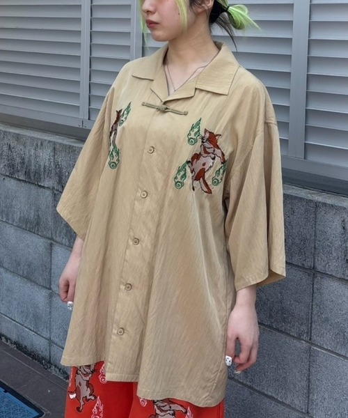 Candy Stripper(キャンディストリッパー)の「PHANTOM CATS CHINA シャツ(シャツ/ブラウス・レディース・ブルー/ブラック/ベージュ・FREE)」の2枚目の写真