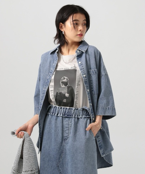 BAYFLOW（ベイフロー）の「[春夏も着やすい軽めデニム]ハーフスリーブデニムシャツ（シャツ/ブラウス・レディース・ライトブルー/チャコール・SMALL/MEDIUM）」の9枚目の写真