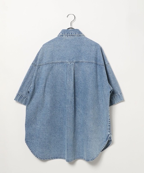 BAYFLOW（ベイフロー）の「[春夏も着やすい軽めデニム]ハーフスリーブデニムシャツ（シャツ/ブラウス・レディース・ライトブルー/チャコール・SMALL/MEDIUM）」の15枚目の写真