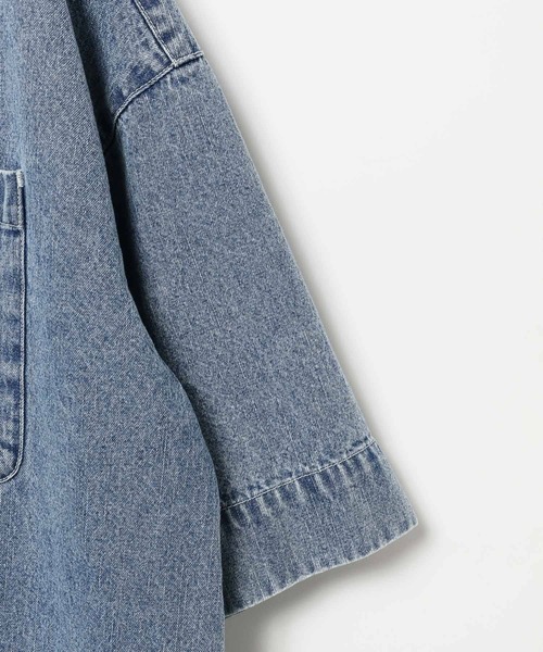 BAYFLOW（ベイフロー）の「[春夏も着やすい軽めデニム]ハーフスリーブデニムシャツ（シャツ/ブラウス・レディース・ライトブルー/チャコール・SMALL/MEDIUM）」の18枚目の写真