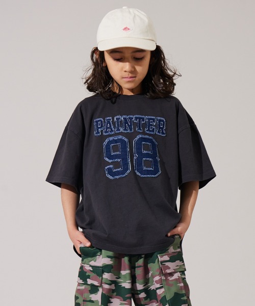 PAIRMANON STREET(ペアマノンストリート)の「【PAIRMANON STREET】ワッペン付き ダメージ加工 オーバーサイズ Tシャツ(Tシャツ/カットソー・キッズ・チャコールグレー/グレー/ブラック/レッド・100/120/160/110/150/140/90/130)」の7枚目の写真