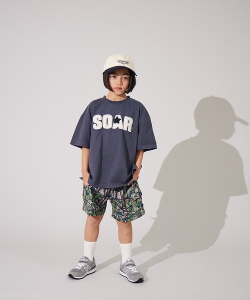 PAIRMANON STREET(ペアマノンストリート)の「【PAIRMANON STREET】ワッペン付き ダメージ加工 オーバーサイズ Tシャツ(Tシャツ/カットソー・キッズ・チャコールグレー/グレー/ブラック/レッド・100/120/160/110/150/140/90/130)」の21枚目の写真