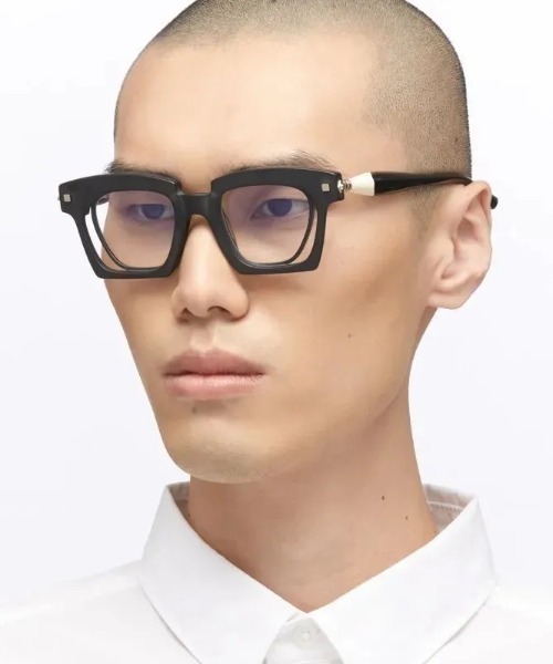 Kuboraum ラウンドフレーム サングラス | ブラック | FARFETCH JP