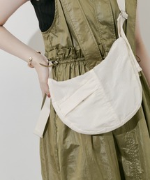 SMELLY | ハーフムーンナイロンショルダー(ショルダーバッグ)