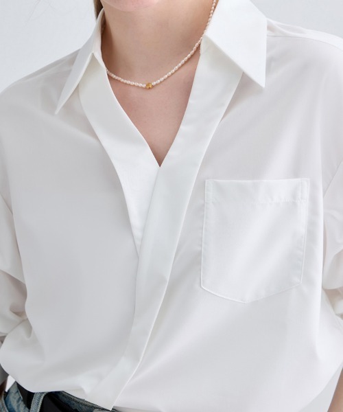 shoppinggo(ショッピングゴー)の「Vネック シャツ ブラウス(シャツ/ブラウス・レディース・ブルー/ホワイト/ホワイト系その他/ブルー系その他・M/L)」の13枚目の写真
