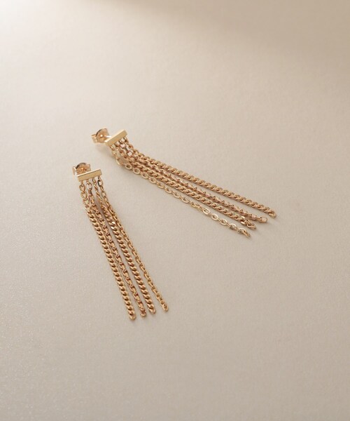 COCOSHNIK(ココシュニック)の「K10キヘイミックスチェーンフリンジ スタッズピアス(ピアス(両耳用)・レディース・イエローゴールド・00)」の1枚目の写真