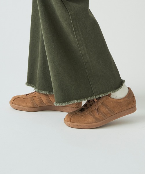 adidas(アディダス)の「【adidas】TOBACCO(スニーカー・レディース・ブルー/ブラウン/ベージュ・23cm/23.5cm/24cm/24.5cm/25cm/25.5cm/26cm/26.5cm/27cm/27.5cm)」の5枚目の写真