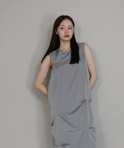 J by blue(ジェイバイブルー)の「ランダムタックバルーンワンピース(ワンピース・レディース・ブラック/グレー/アイボリー・MEDIUM)」の21枚目の写真