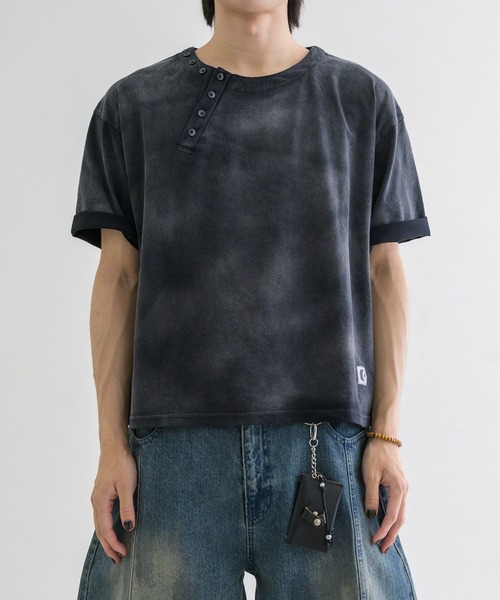 EPNK（イーピーエヌケー）の「【EPNK】Asymmetry henry neck tee / アシンメトリーヘンリーネックtee（Tシャツ/カットソー・メンズ・ブラウン/ブラック・SMALL/MEDIUM/LARGE）」の5枚目の写真