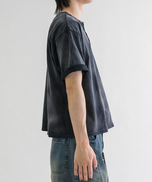 EPNK（イーピーエヌケー）の「【EPNK】Asymmetry henry neck tee / アシンメトリーヘンリーネックtee（Tシャツ/カットソー・メンズ・ブラウン/ブラック・SMALL/MEDIUM/LARGE）」の8枚目の写真
