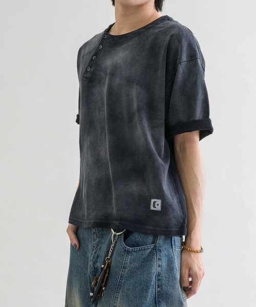 EPNK（イーピーエヌケー）の「【EPNK】Asymmetry henry neck tee / アシンメトリーヘンリーネックtee（Tシャツ/カットソー・メンズ・ブラウン/ブラック・SMALL/MEDIUM/LARGE）」の10枚目の写真