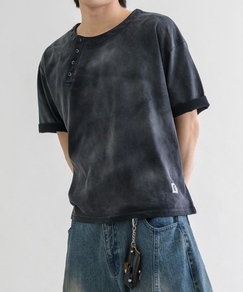 EPNK（イーピーエヌケー）の「【EPNK】Asymmetry henry neck tee / アシンメトリーヘンリーネックtee（Tシャツ/カットソー・メンズ・ブラウン/ブラック・SMALL/MEDIUM/LARGE）」の11枚目の写真